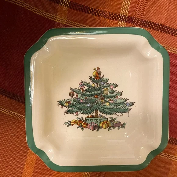 Spode Christmas Tree Ashtray - Picture 2 of 3